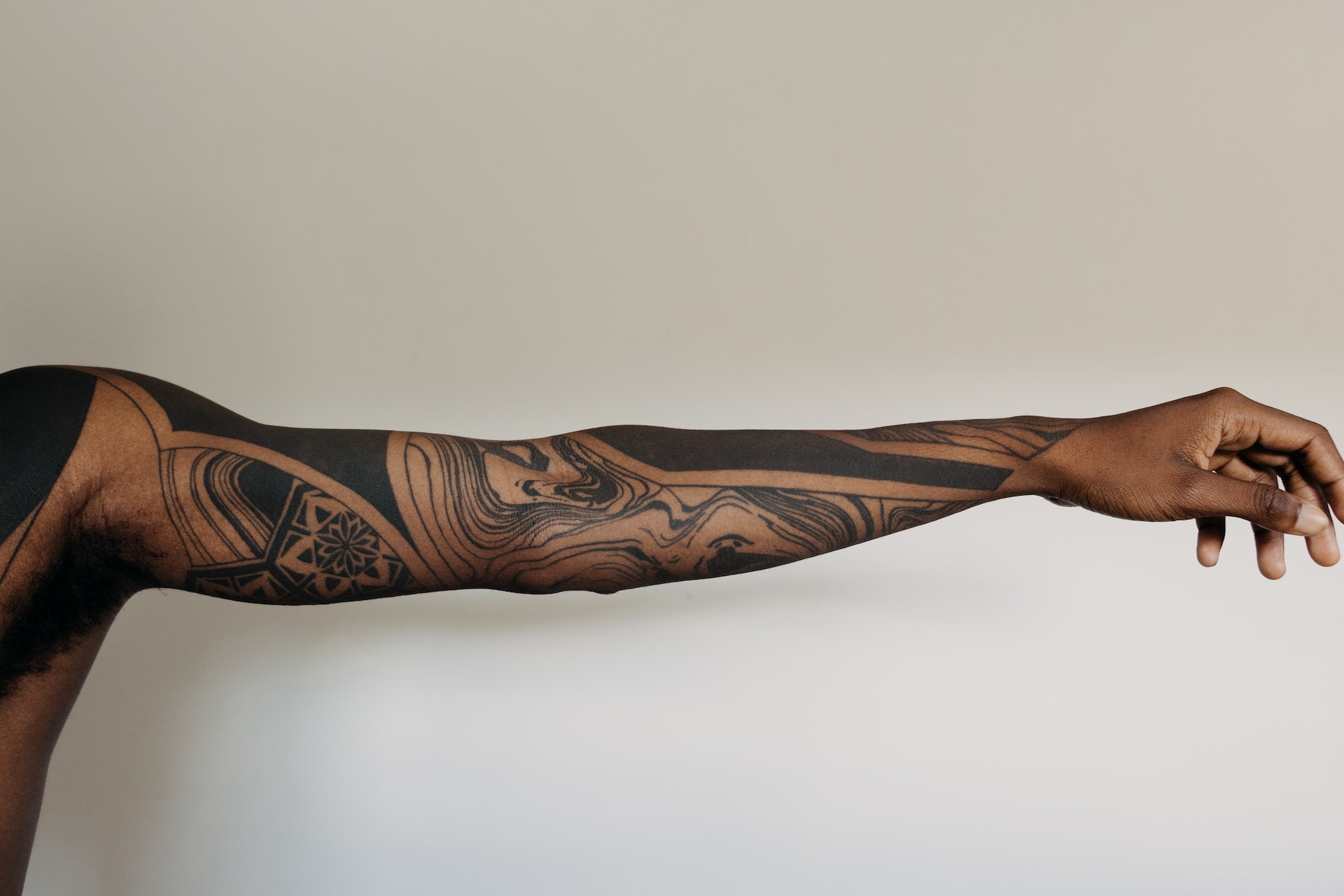 Studie: Die Hälfte aller Tattoofarben verursachen Krebs